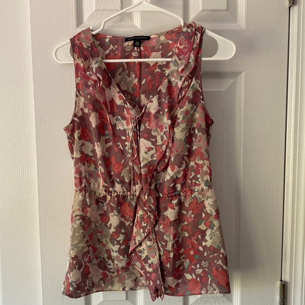 Banana Republic Sleeveless Floral Blouse